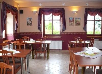 Restauracja i bar w Willi Akme w Stroniu Śląskim